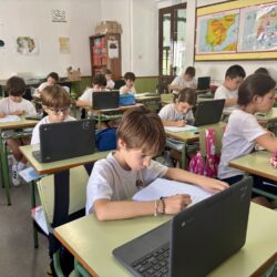 571460393_1389258563215177_1819977299160517527_n